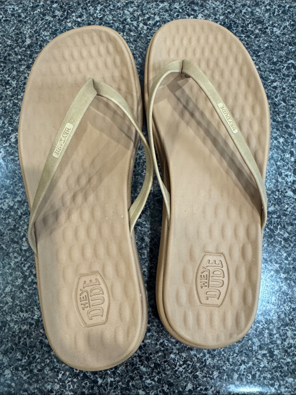 Hey Dude Women's Tan Flip Sandals - Neutral Tan Straps